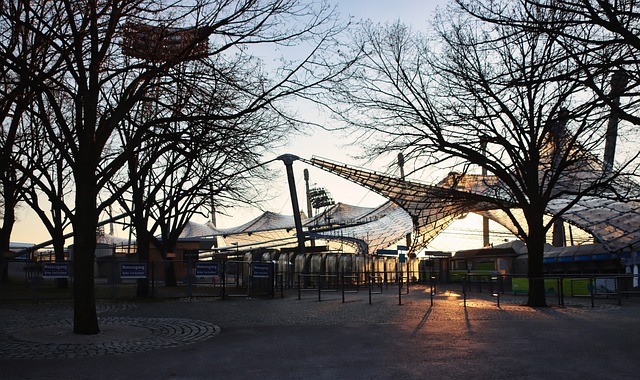 在赛场上展 在赛场上展